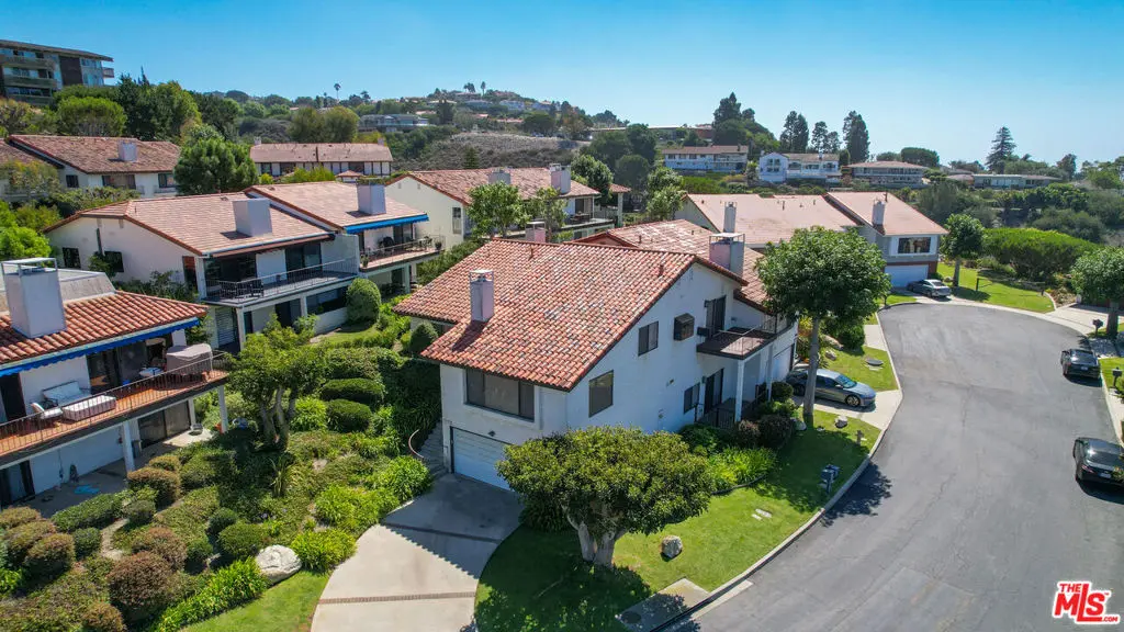 Townhouse for sale at 6622 Ocean Crest Drive, Rancho Palos Verdes, CA featuring 3 beds and 3 baths