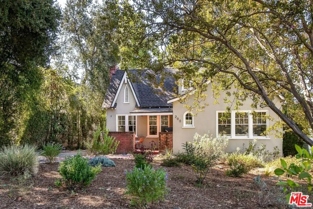200 W Terrace Street, Altadena, CA — listing photo 1