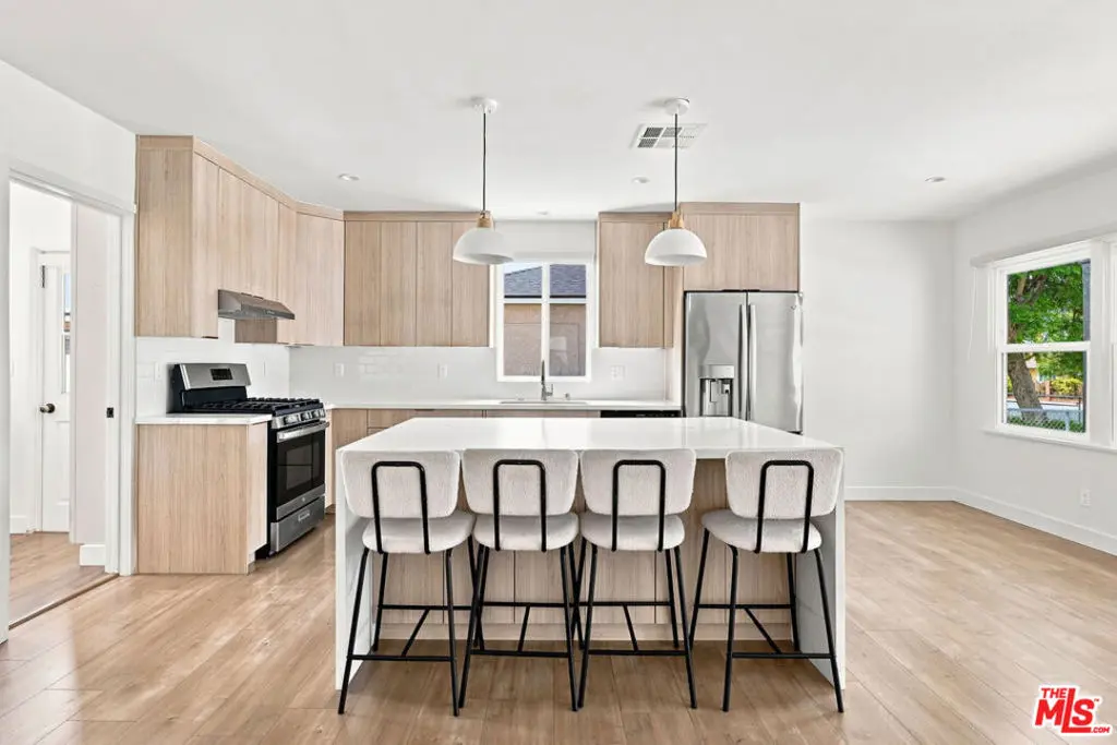 Single Family Residence for rent at 6328 Camellia Avenue, Los Angeles, CA featuring 3 beds and 2 baths