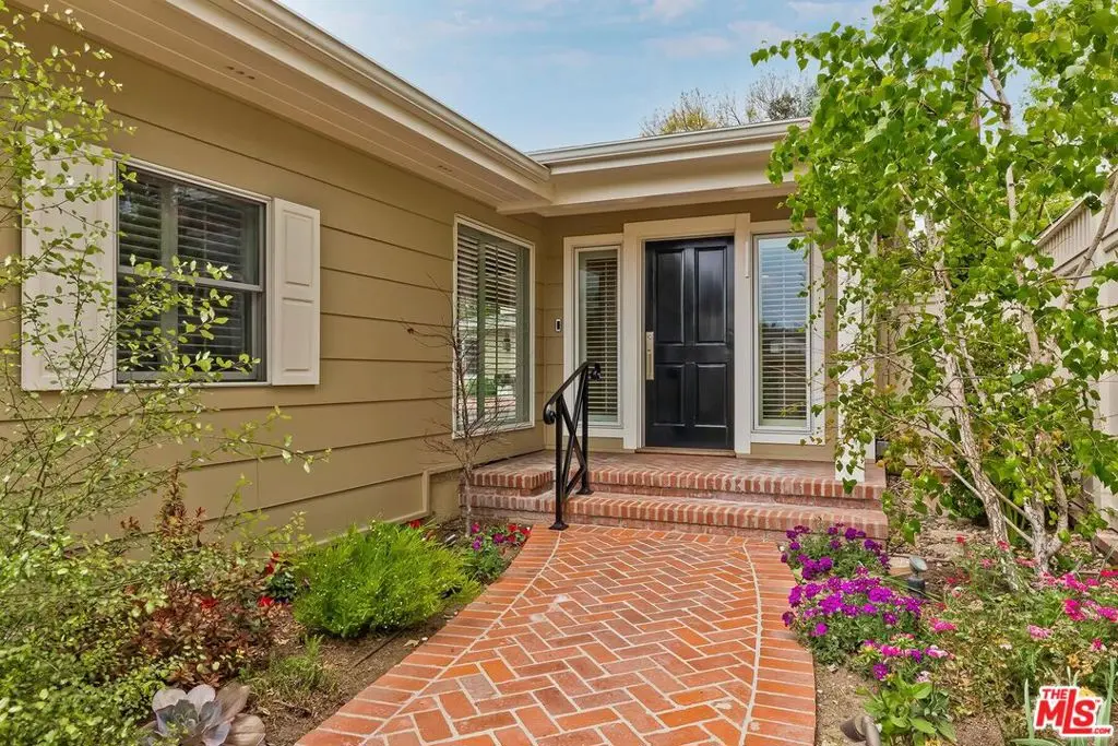 4211 W Toluca Lake Lane, Toluca Lake, CA — listing photo 1