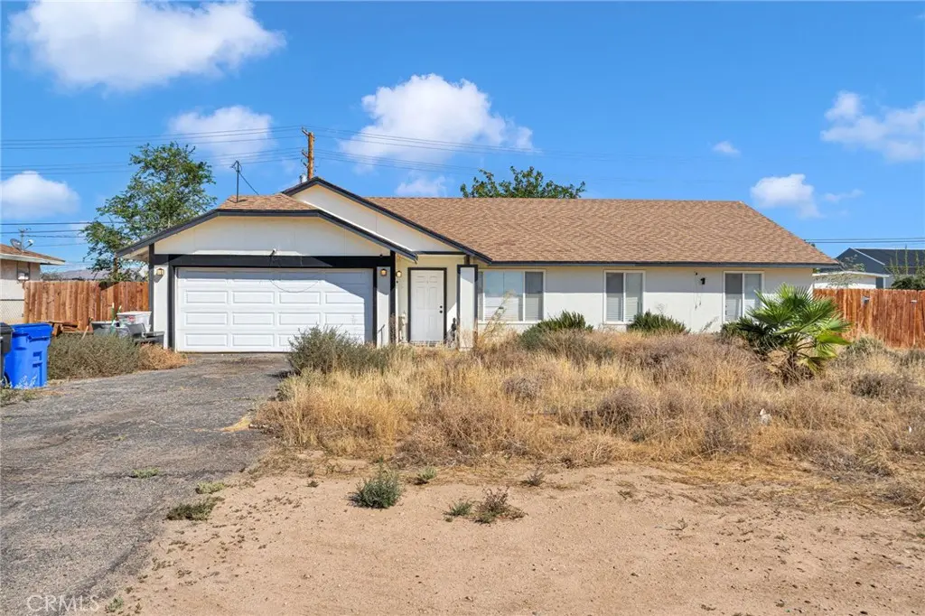 11425 Kiowa Road, Apple Valley, CA — listing photo 1