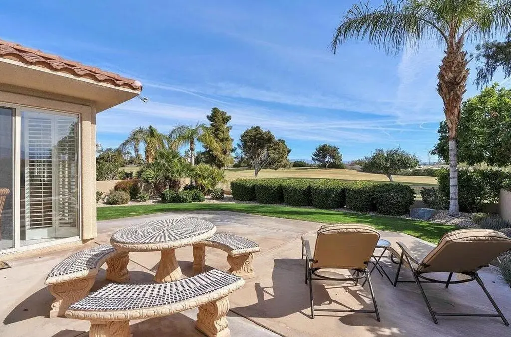 Condominium for rent at 147 Kavenish Drive, Rancho Mirage, CA featuring 3 beds and 3 baths