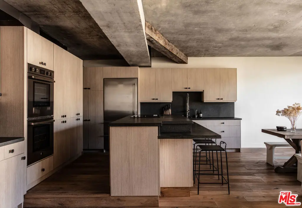 818 N Doheny Drive 1103, West Hollywood, CA — listing photo 1