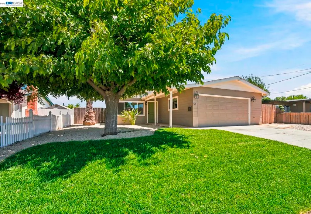 54 LAKEVIEW DRIVE, Bay Point, CA — listing photo 1