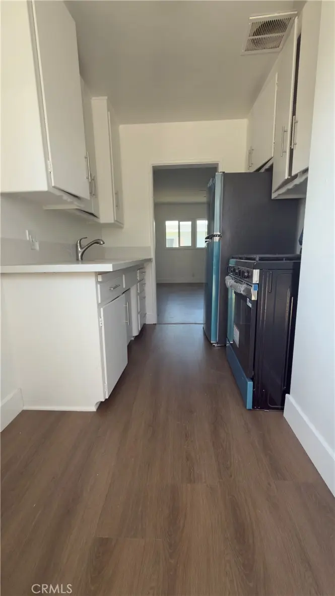 Apartment for rent at 622 N Olive B, Anaheim, CA featuring 1 bed and 1 bath