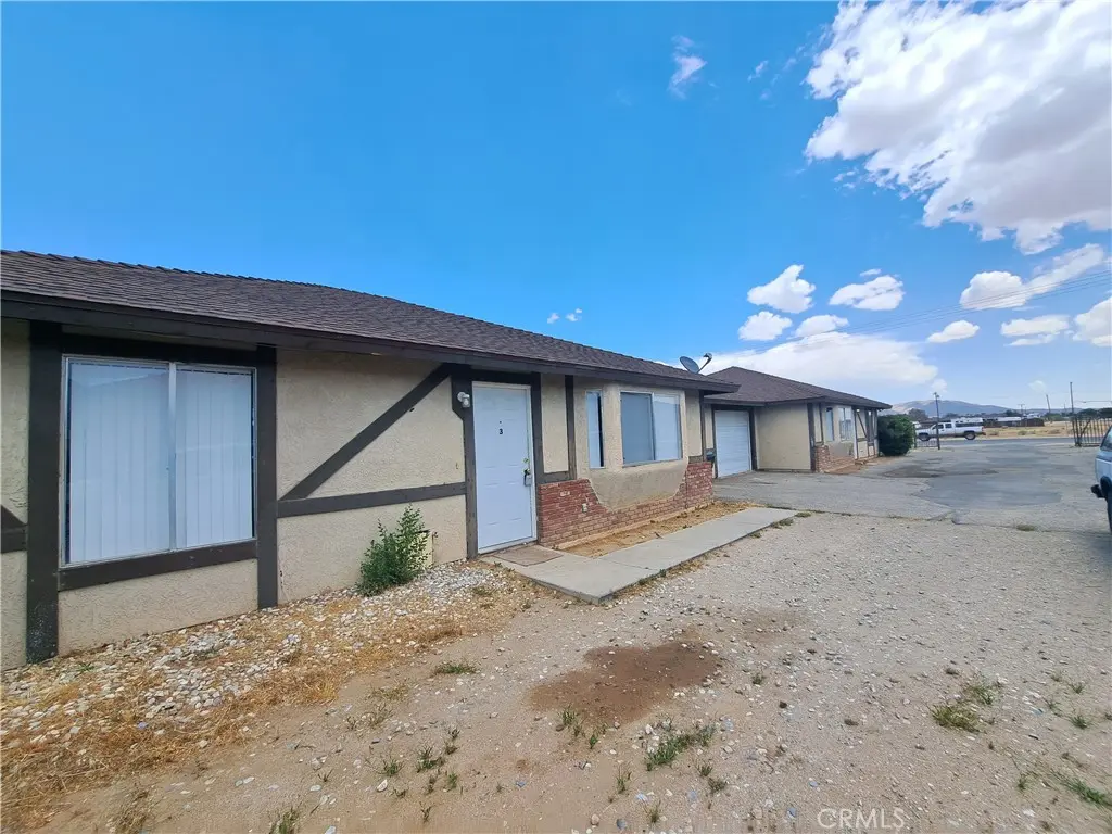 Apartment for rent at 12222 Kiowa 4, Apple Valley, CA featuring 2 beds and 1 bath