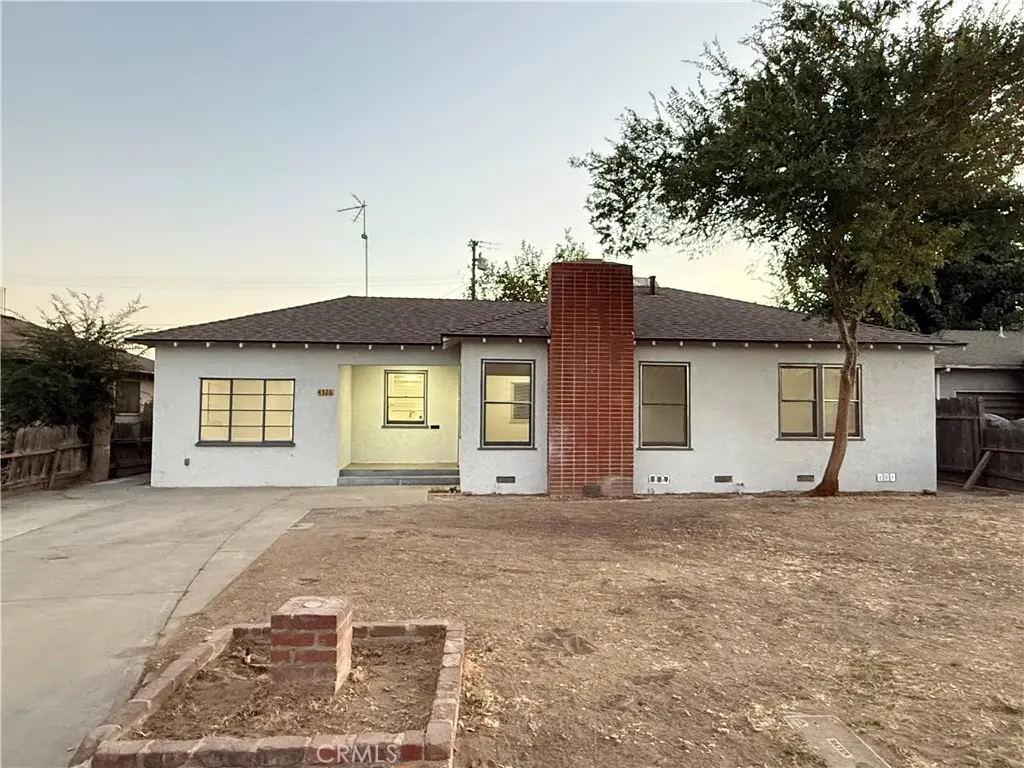 Single Family Residence for sale at 4326 E Brentwood, Fresno, CA featuring 2 beds and 1 bath