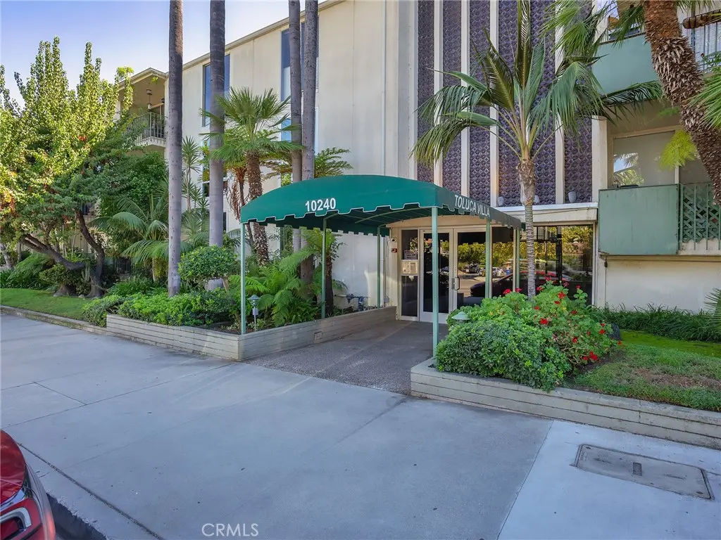 10240 Camarillo Street 208, Toluca Lake, CA — listing photo 1