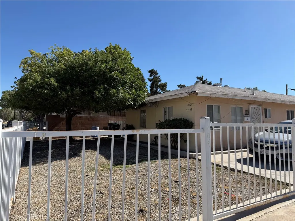 44101 Beech, Lancaster, CA — listing photo 1