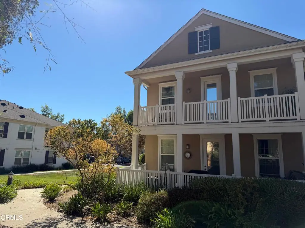 Condominium for sale at 900 Fitzgerald Avenue, Ventura, CA featuring 3 beds and 3 baths