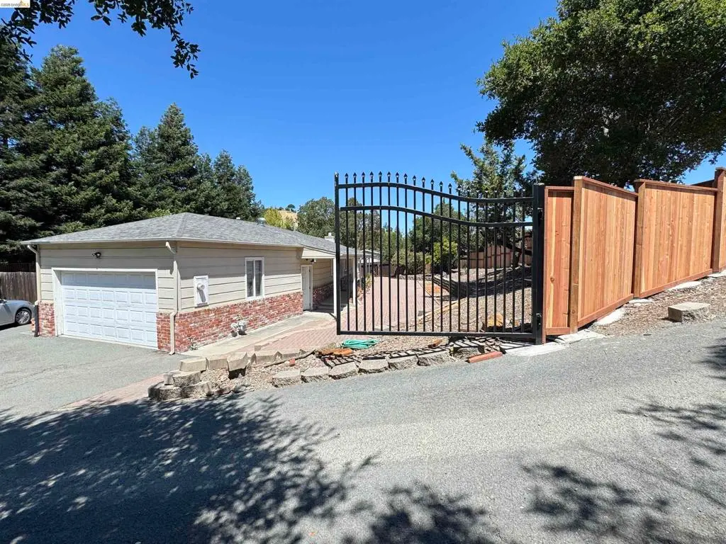 3540 Deer Hill Rd, Lafayette, CA — listing photo 1