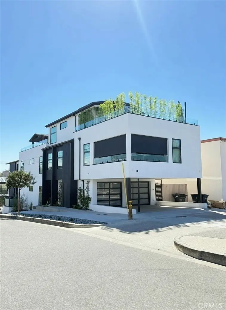 521 1/2 Iris Avenue, Corona Del Mar, CA — listing photo 1