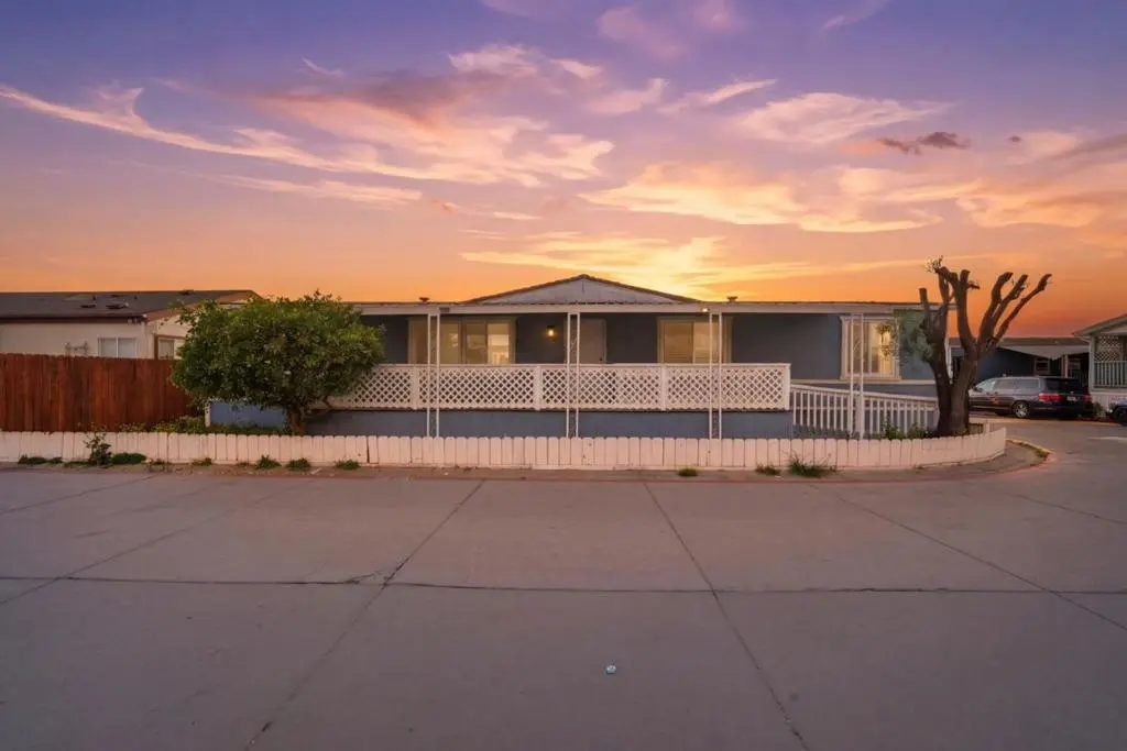 Residential Lease for rent at 174 Redwood Drive 174, Hollister, CA featuring 4 beds and 2 baths