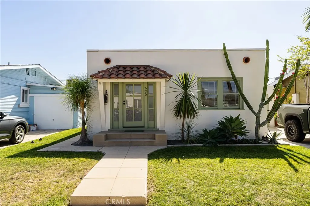 Single Family Residence for sale at 630 W Wilshire, Fullerton, CA featuring 2 beds and 2 baths