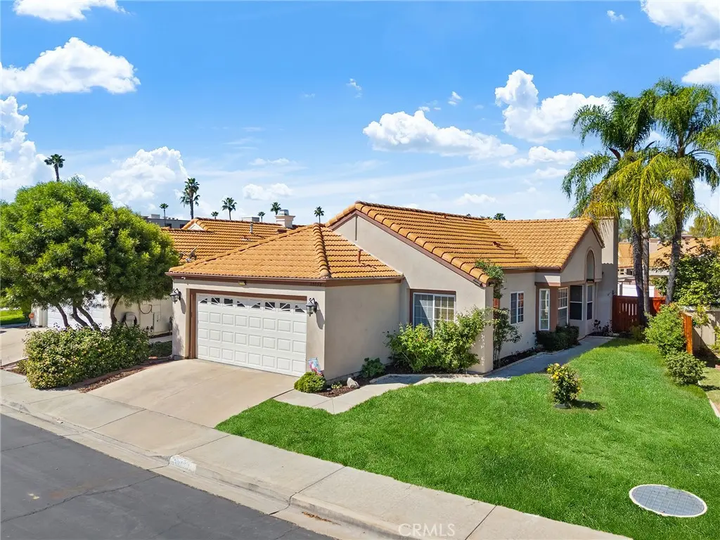 Single Family Residence for sale at 28098 Lemonwood, Menifee, CA featuring 3 beds and 2 baths