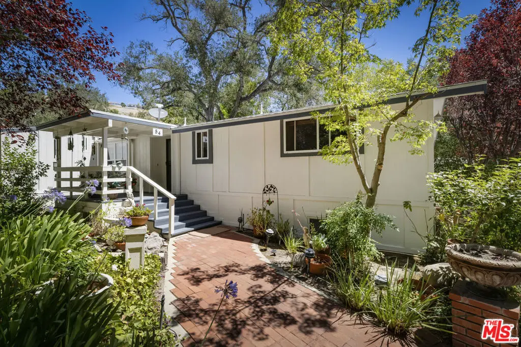 Single Family Residence for sale at 54 Robin Hood Place, Westlake Village, CA featuring 2 beds and 2 baths