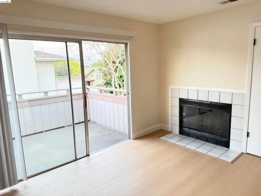 Condominium for sale at 25129 Copa Del Oro Dr 203, Hayward, CA featuring 1 bed and 1 bath