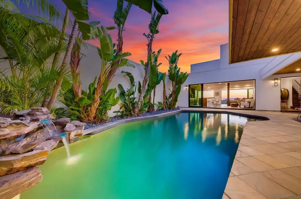 5842 Sagebrush Rd., La Jolla, CA — listing photo 1