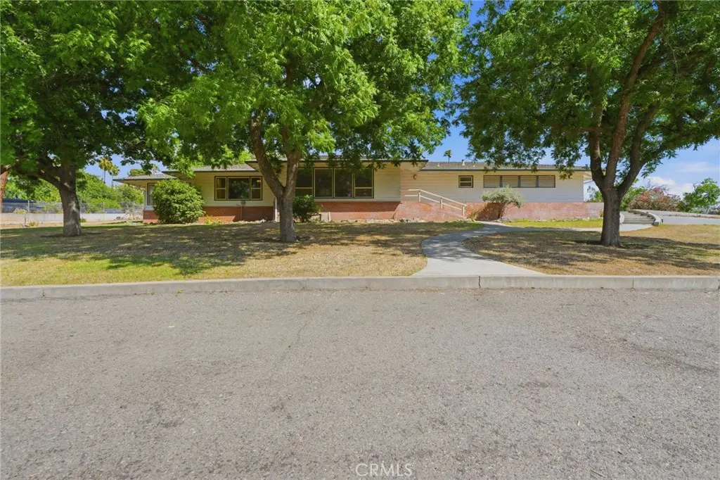 Single Family Residence for sale at 84 S Park Street, Porterville, CA featuring 4 beds and 4 baths