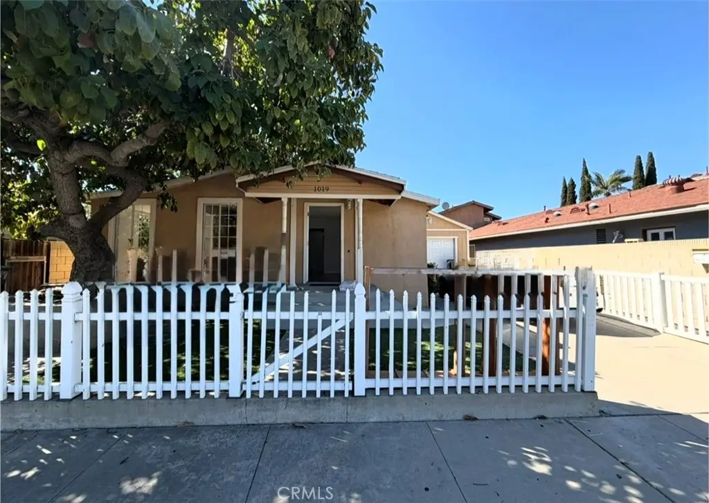 Duplex for rent at 1019 1019 N Patt St, Anaheim, CA featuring 2 beds and 2 baths