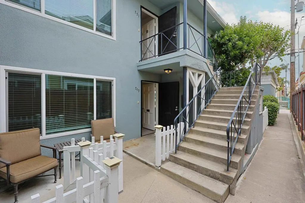 749 D Avenue, Coronado, CA — listing photo 1