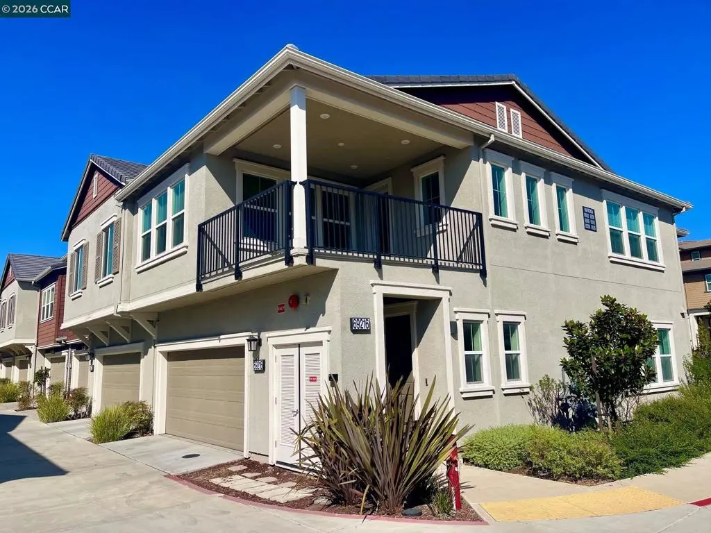 Condominium for sale at 69216 Via Vicenza, San Ramon, CA featuring 3 beds and 2 baths