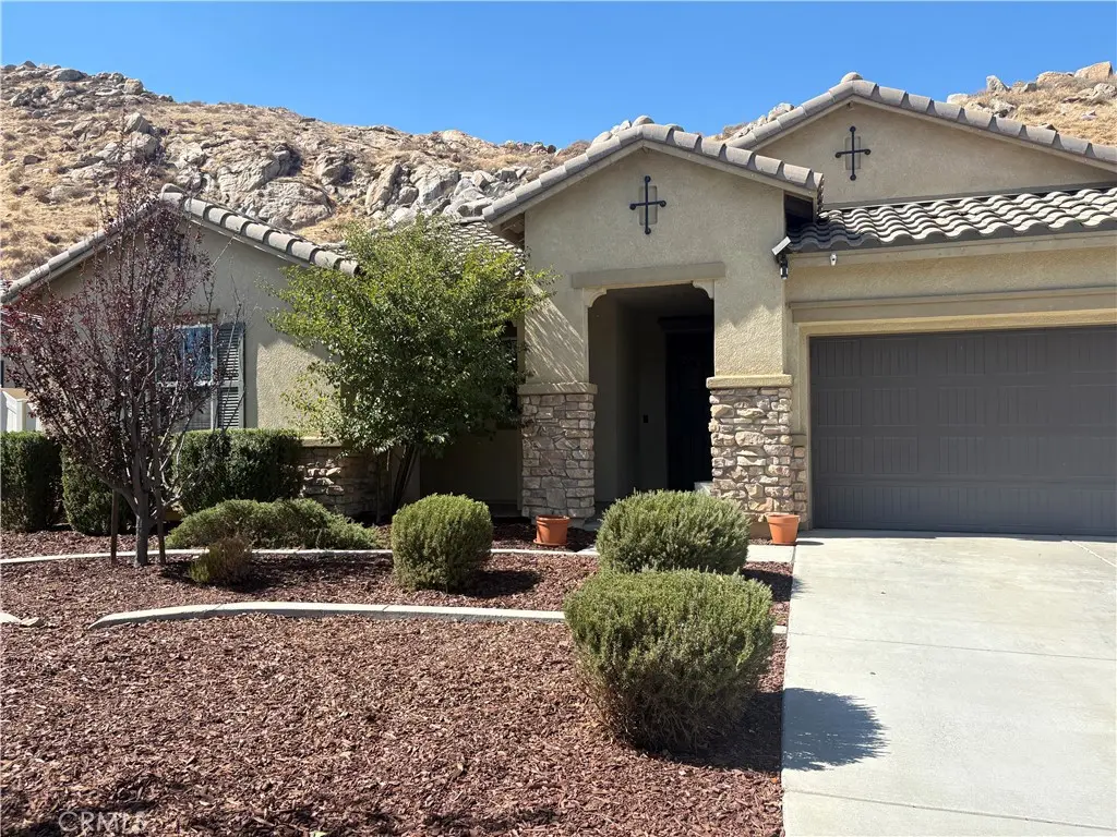 3672 Old Oak, San Jacinto, CA — listing photo 1