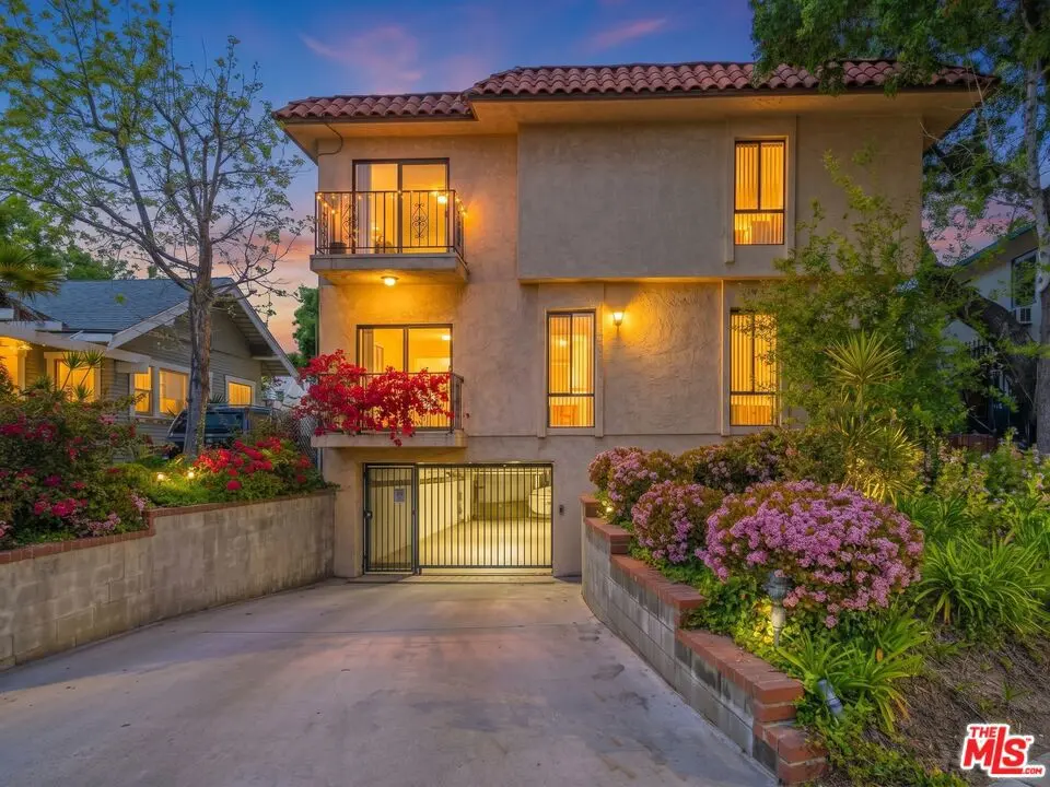 1246 E Lexington Drive 6, Glendale, CA — listing photo 1