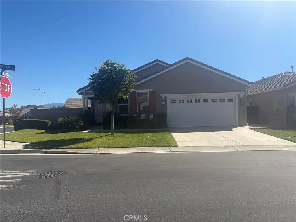 Single Family Residence for sale at 384 Chi Chi Circle, Hemet, CA featuring 2 beds and 2 baths