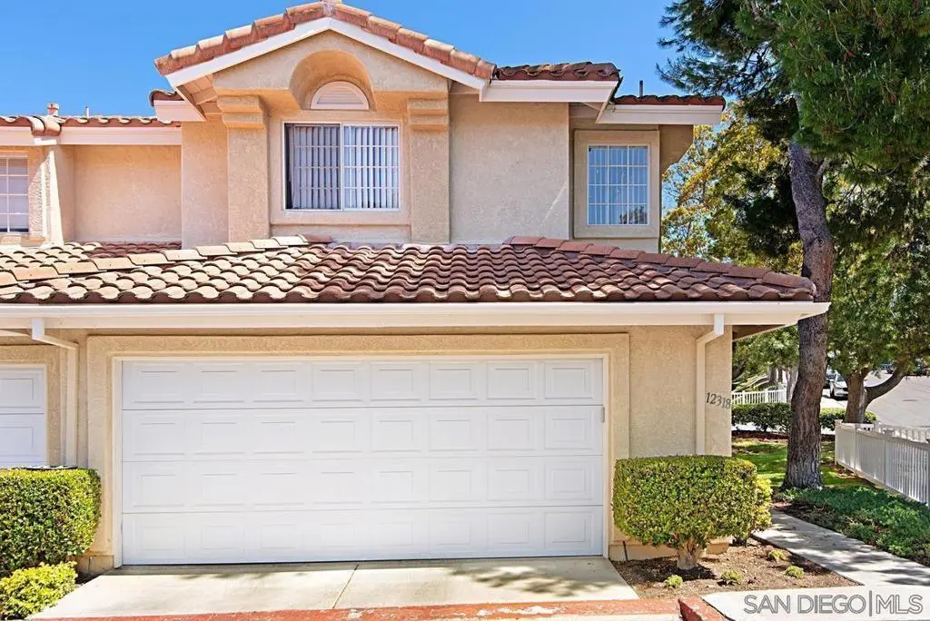 Residential Lease for rent at 12318 Creekview Drive, San Diego, CA featuring 3 beds and 3 baths