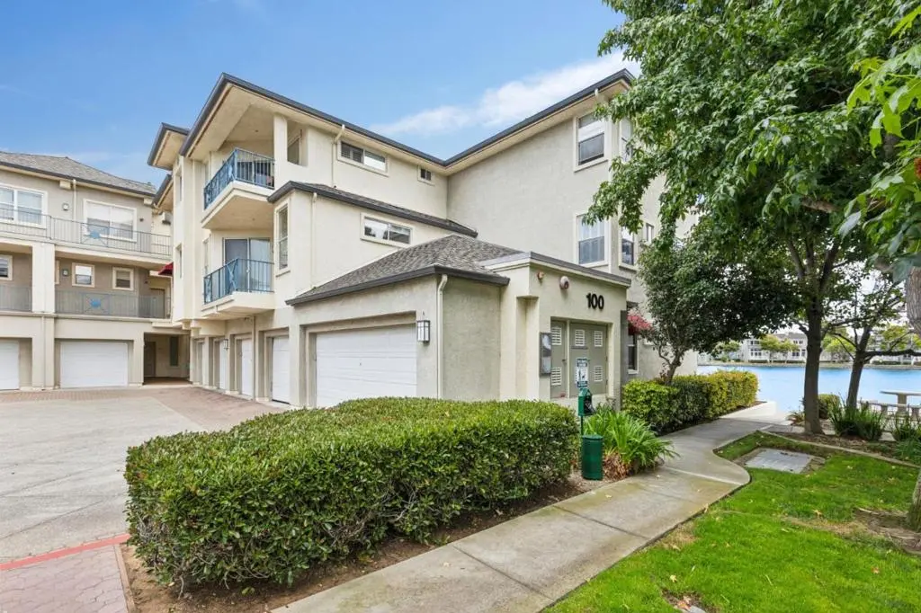 100 Baltic Circle 130, Redwood City, CA — listing photo 1