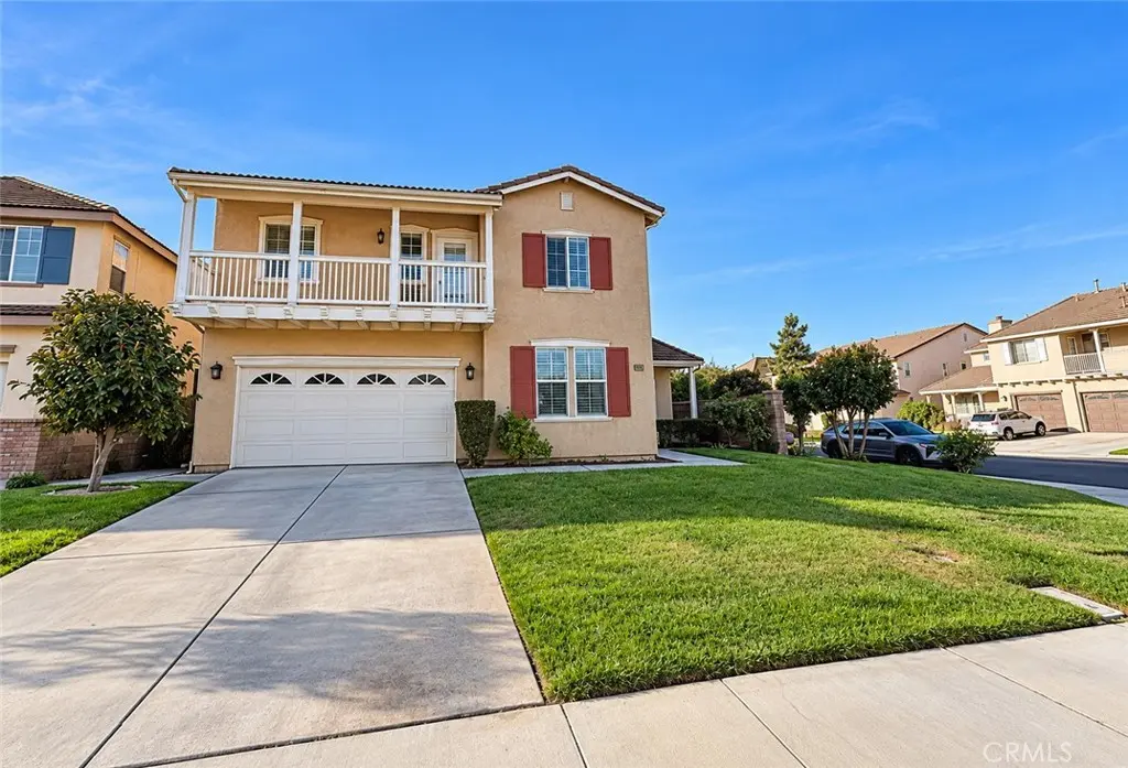 Residential Lease for rent at 13773 Deerpath Circle, Eastvale, Riverside County, CA featuring 4 beds and 3 baths