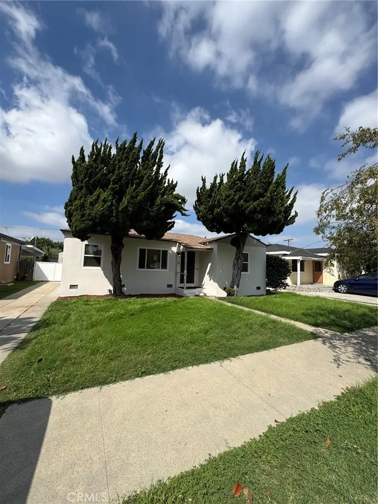 2067 Delta, Long Beach, CA — listing photo 1