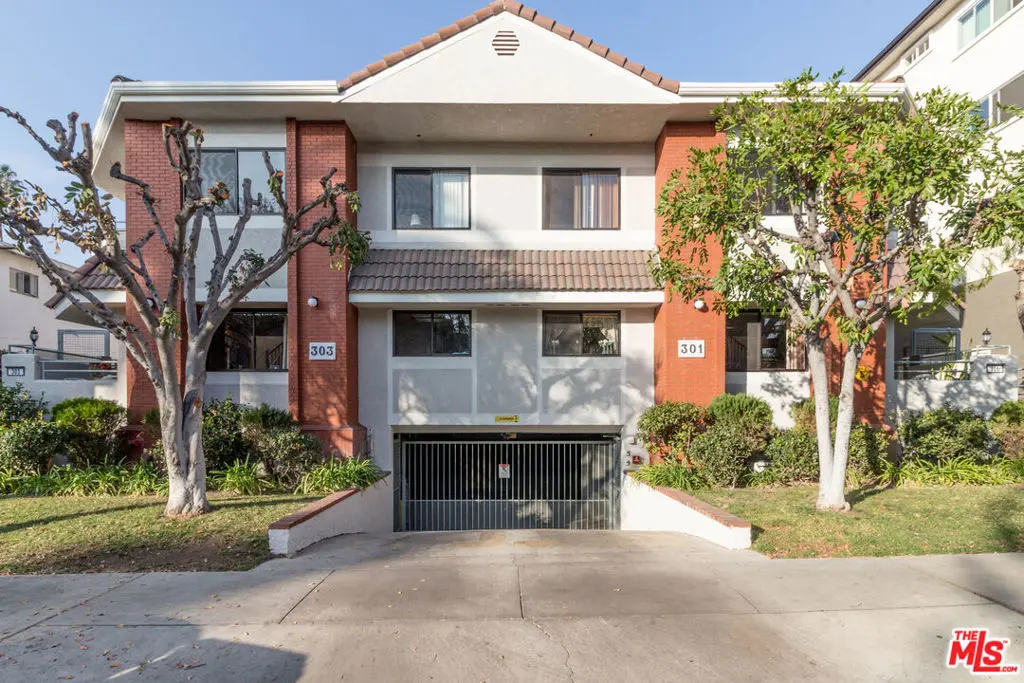 Condominium for sale at 301 W Loraine Street 8, Glendale, CA featuring 3 beds and 3 baths