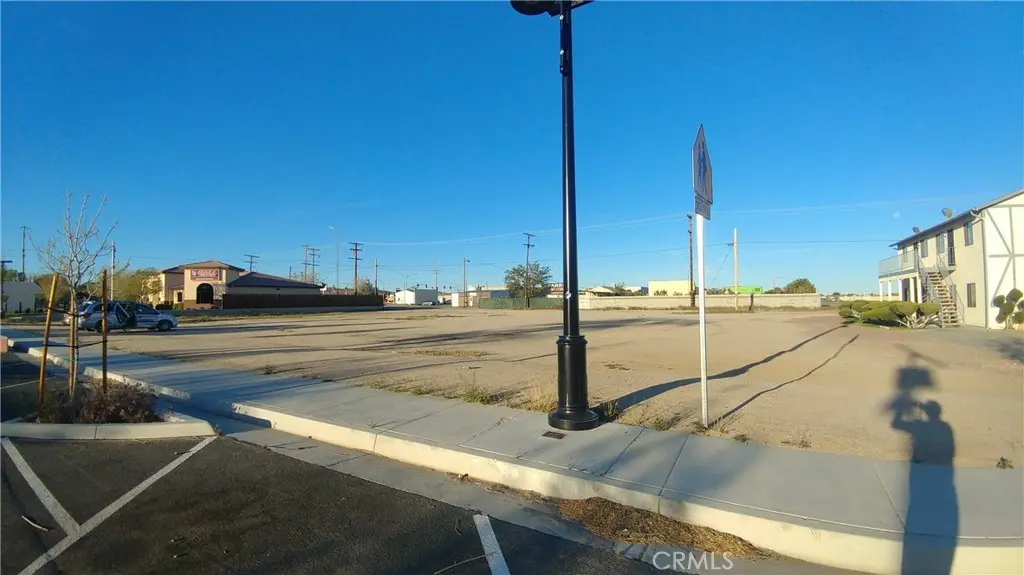 2950 Diamond Street, Rosamond, CA — listing photo 1