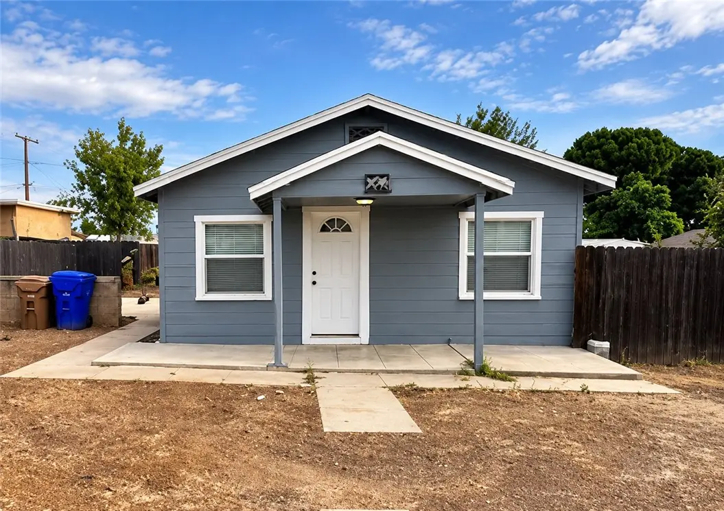 34945 Avenue B, Yucaipa, CA — listing photo 1