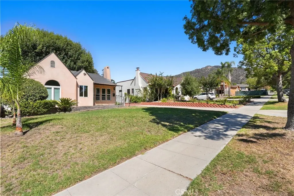 1353 Thompson Avenue, Glendale, CA — listing photo 1