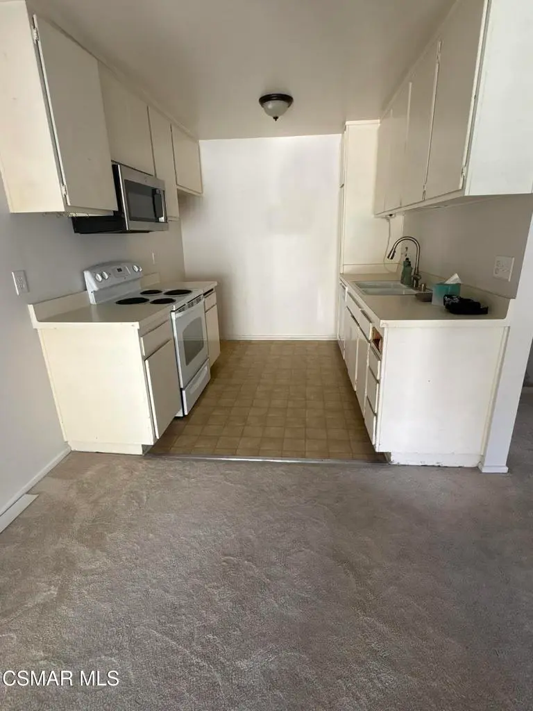 Residential Lease for rent at 1418 Ramona Drive, Newbury Park, Ventura County, CA featuring 3 beds and 2 baths