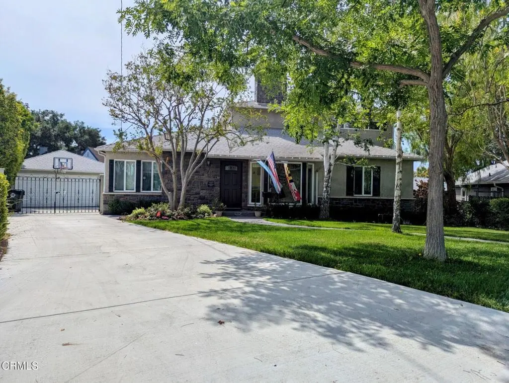 2274 Luana Lane, Montrose, CA — listing photo 1