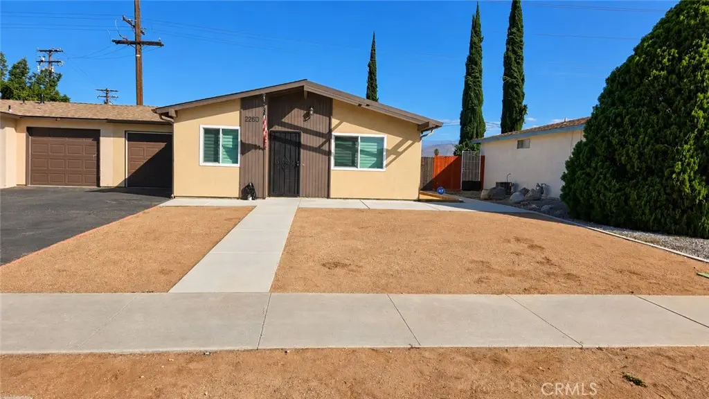 2260 San Padre Avenue, Hemet, CA — listing photo 1