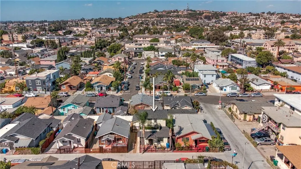 2151 E Spaulding Court, Long Beach, CA — listing photo 1
