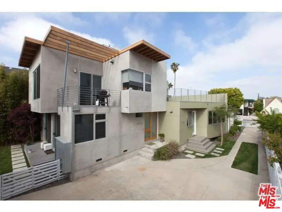 Residential Lease for rent at 1515 S Orange Grove Avenue, Los Angeles, CA featuring 2 beds and 2 baths