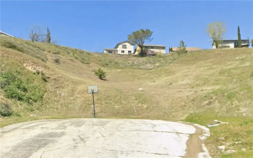 42623 Cutwood, Lake Elizabeth, CA — listing photo 1