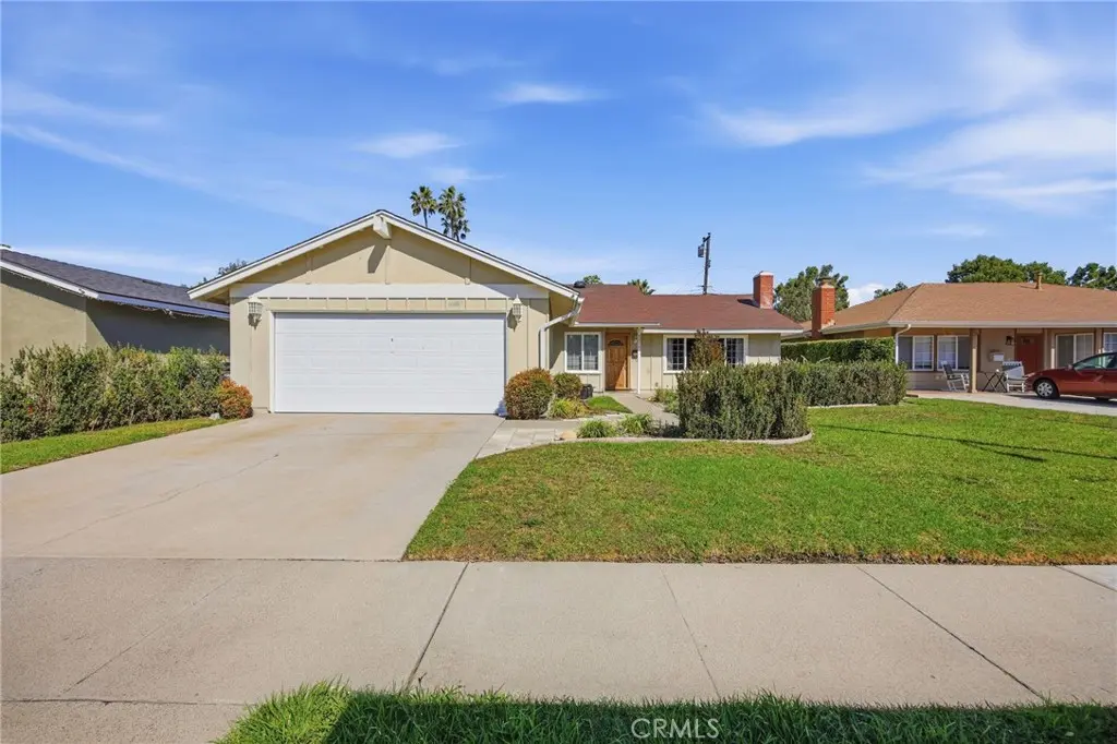 6211 Mar Vista Dr, Huntington Beach, CA — listing photo 1