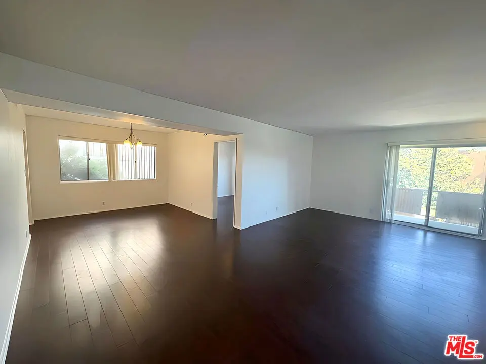 Residential Lease for rent at 1541 N Laurel Avenue 207, Los Angeles, CA featuring 2 beds and 1 bath