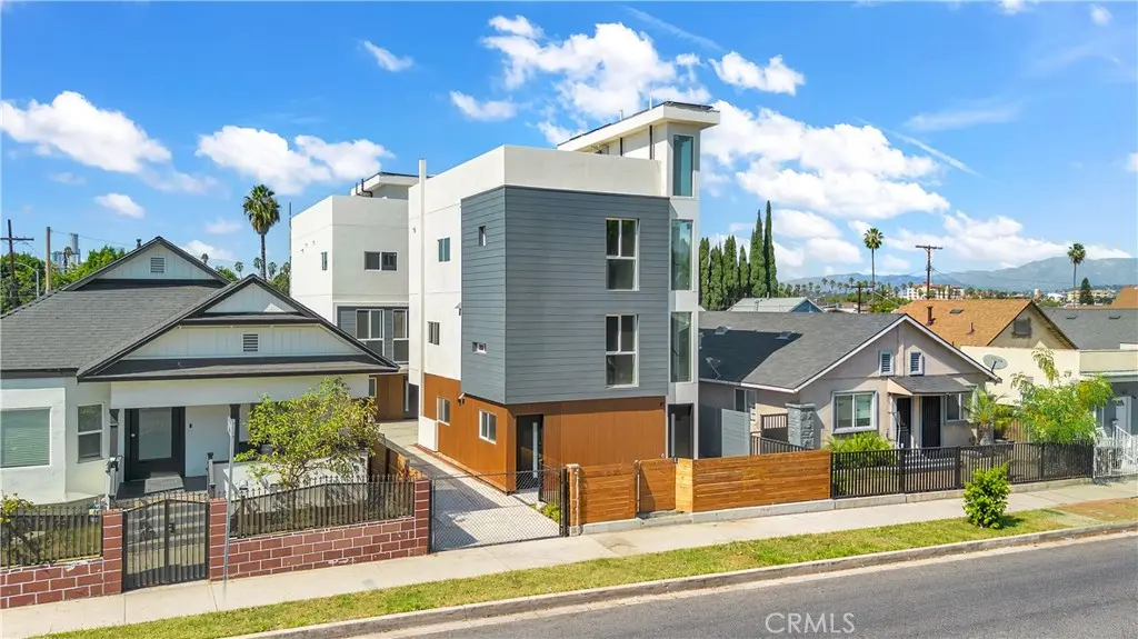 659 S Soto, Los Angeles, CA — listing photo 1