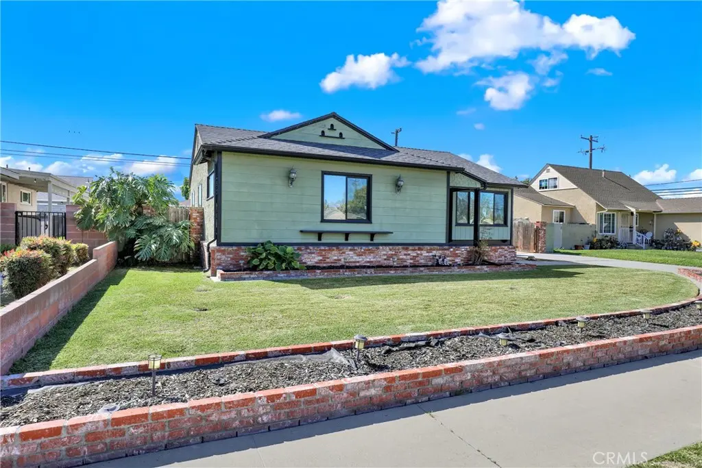 Single Family Residence for sale at 8014 Calendula, Buena Park, CA featuring 3 beds and 1 bath
