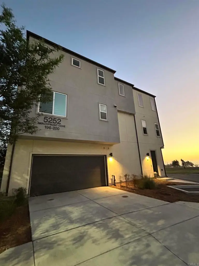5252 Beachfront 196, San Diego, CA — listing photo 1