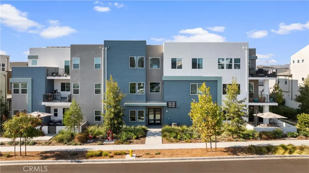 187 Biome 187, Irvine, CA — listing photo 1