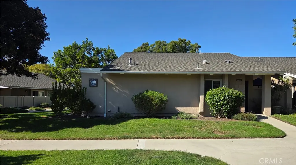 8565 Sierra Circle 916A, Huntington Beach, CA — listing photo 1